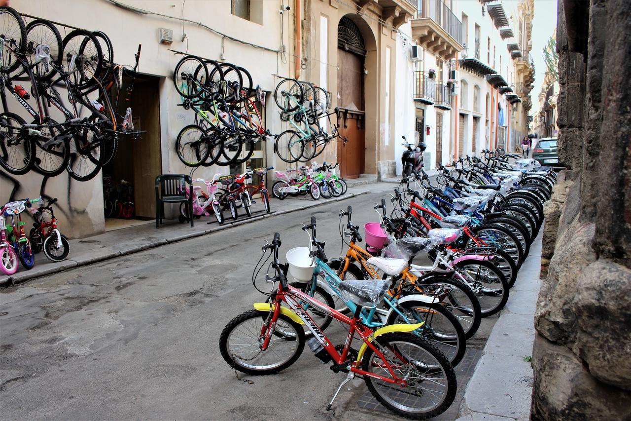 La Via Delle Biciclette Acomodação com café da manhã Palermo Exterior foto